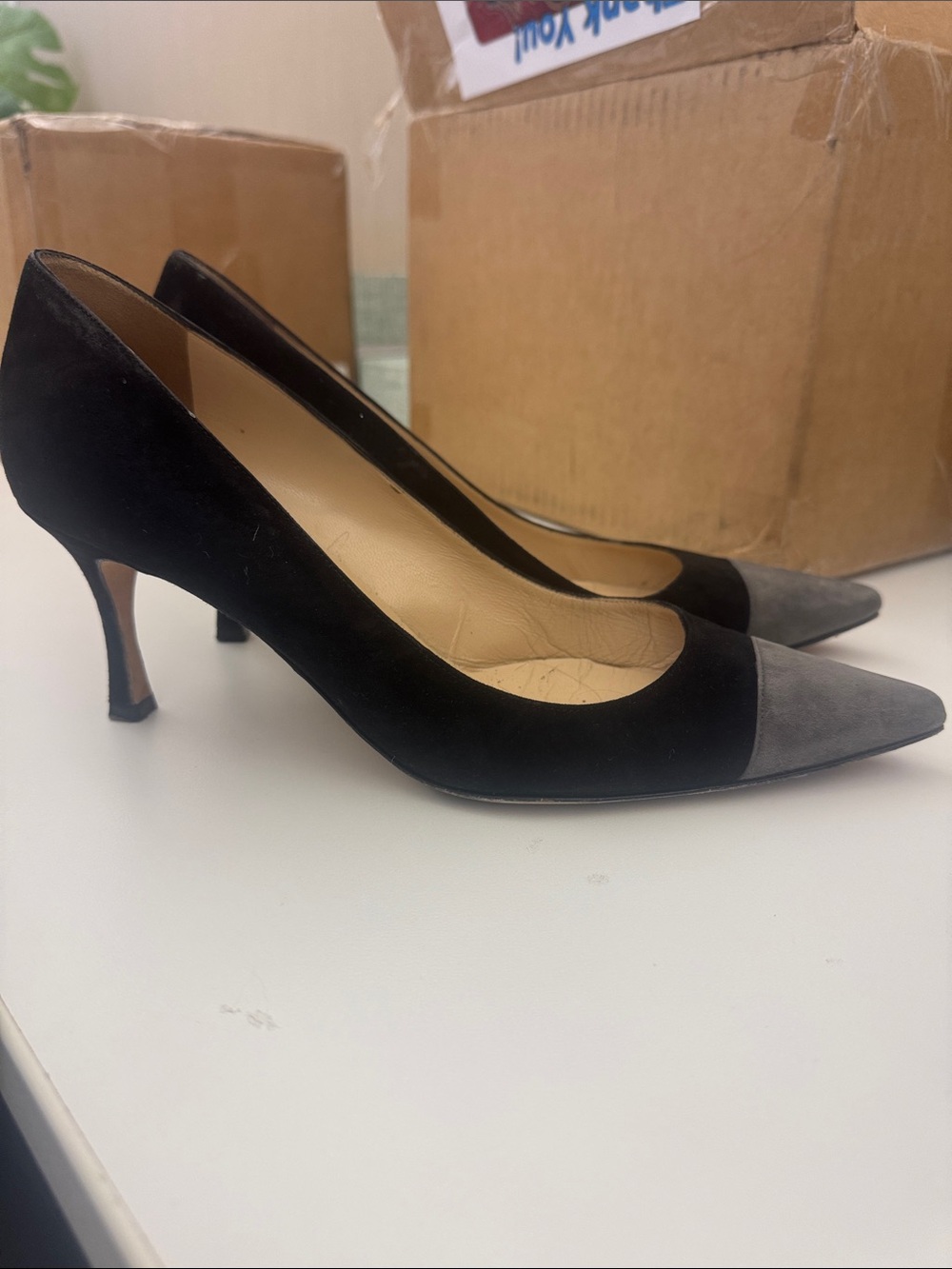 Manolo Blahnik two tone suede pumps size 39.5